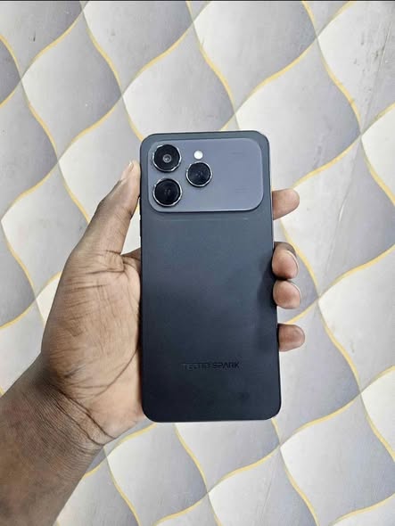 A picture of TECNO SPARK 40
