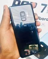 A picture of Samsung S9 Storage64 Ram4 Mpya haina hata vumbi Price 215000