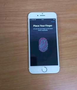 A picture of Iphone 7 GB 32