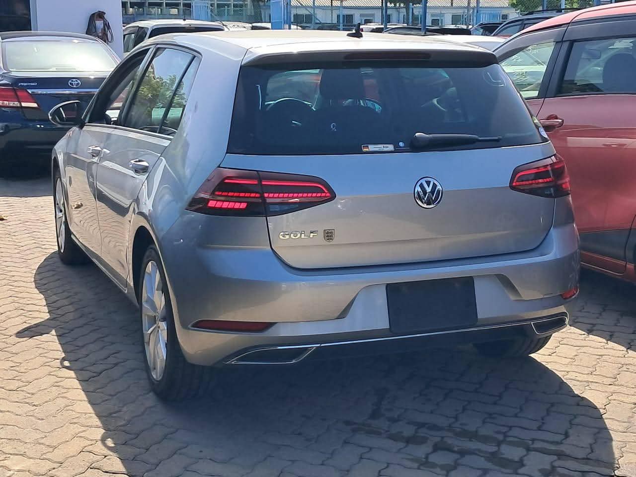 A picture of 2018 Volkswagen Golf volkswagen