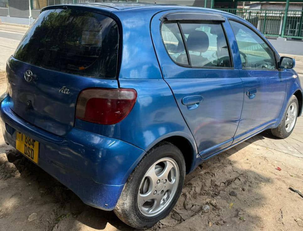 A picture of VITZ OLD