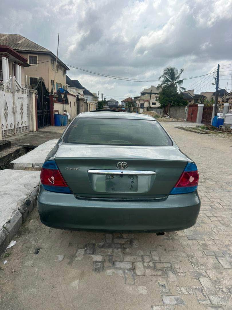 A picture of Well used 2004 Toyota Camry LE