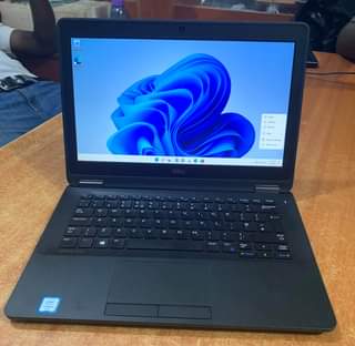 A picture of Dell latitude E7270