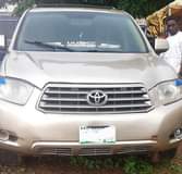 A picture of Toyota Highlander 08