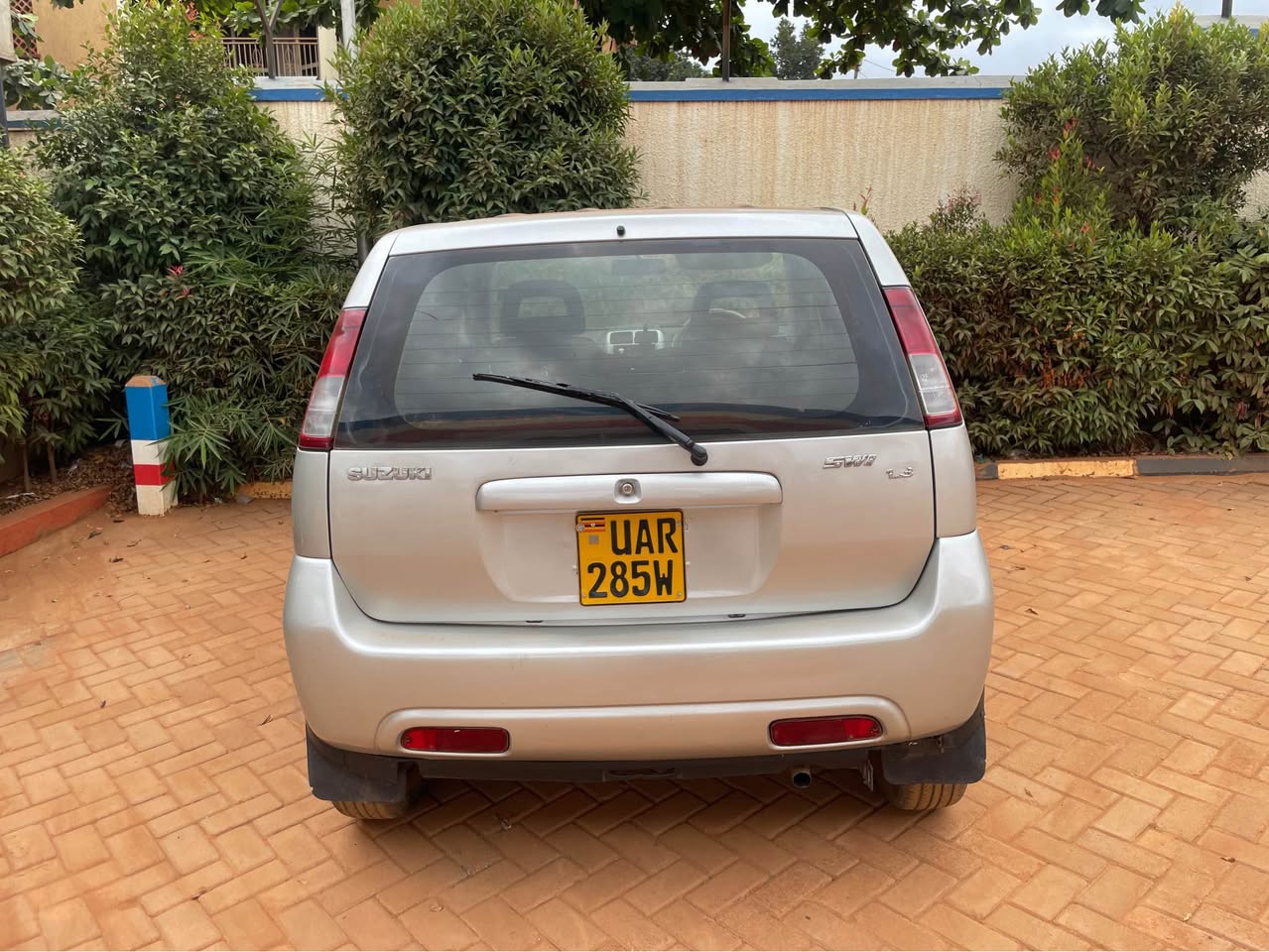 A picture of Suzuki Swift 1.3cc