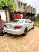 A picture of EXTREMELY CLEAN LEXUS ES330