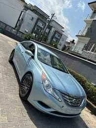 A picture of Super Excellent Hyundai Sonata 2013 TOKS STANDARD Fabric seats interior