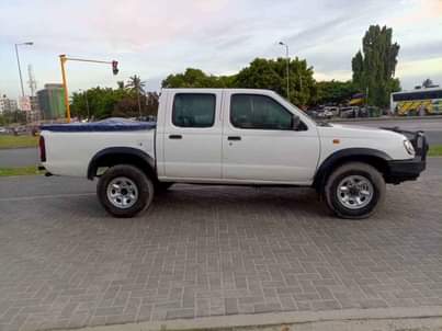 A picture of Nissan Hard Body namba B