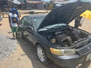 A picture of 2000 Toyota Camry