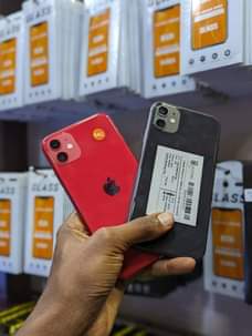 A picture of iPhone 11 1 2m call on 0708573469