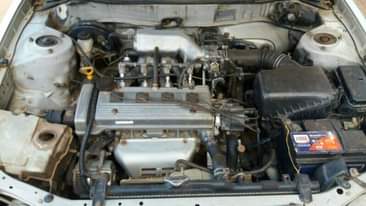 A picture of 1998 Toyota 1998 White