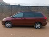A picture of Toyota Sienna 2006