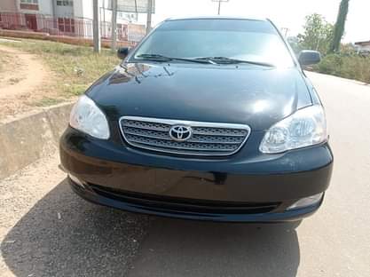 A picture of Clean Used 04 corolla