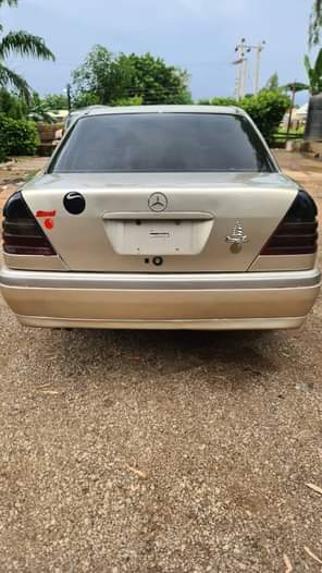 A picture of Neatly Used Mercedez Benz C230 Price 2 6mil Engine Gear