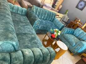 A picture of 6seater sofa set