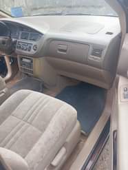 A picture of Distress sell 2002 Toyota sienna pure first body 1 year