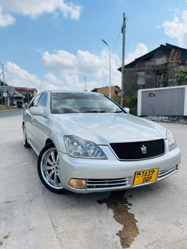 toyota crown