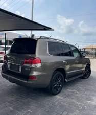 A picture of NIGERIAN USED 2015 LEXUS LX570 PREMIUM Thumbstart Navigation System Sunroof
