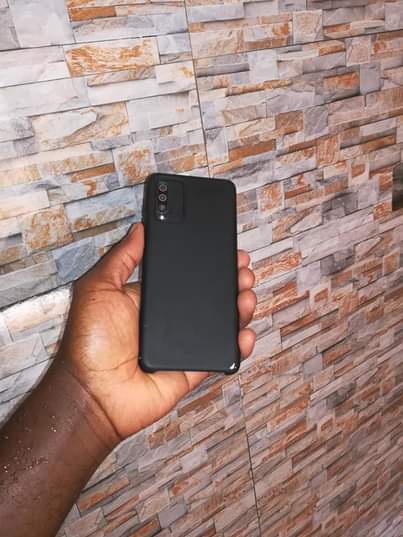 A picture of Samsung galaxy A50 64gb 4gbram. Clean no cracks at just