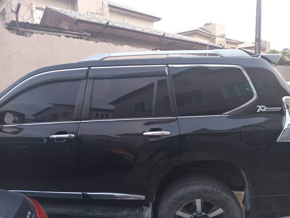 A picture of Toyota Land Cruiser Prado TXL 2012 V8