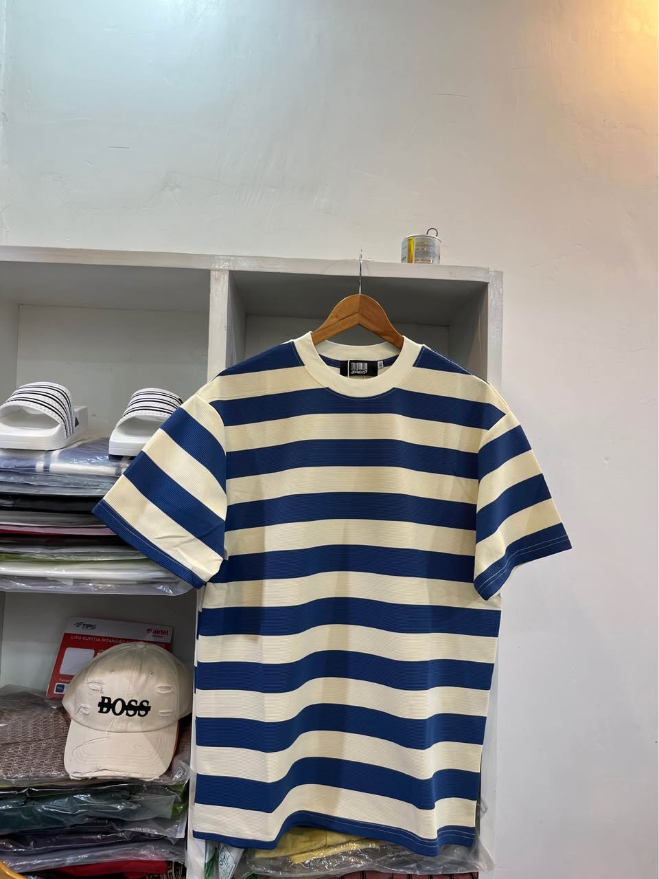 A picture of Available Tshirt Size M L XL 2XL Call whatsapp 255693880702