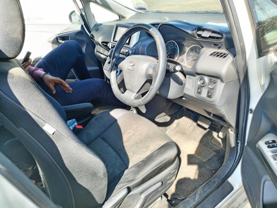 A picture of TOYOTA WISH.....ON SALE NOW...... Model 2012...... Egin 1.5cc......i want money