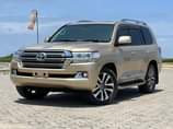 A picture of LAND CRUISER V8