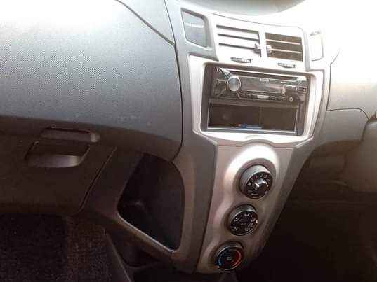 A picture of Vitz new shape 15.5m. 0708594909