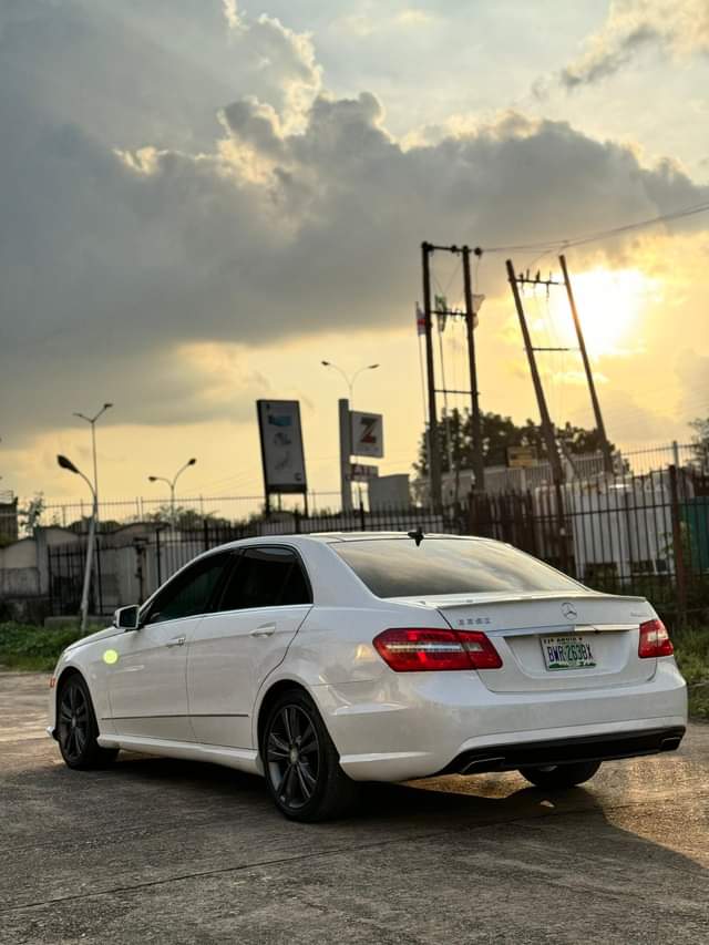 A picture of 2010 Mercedes Benz E 350