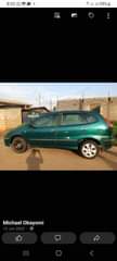 A picture of 2005 Nissan Amira Tino