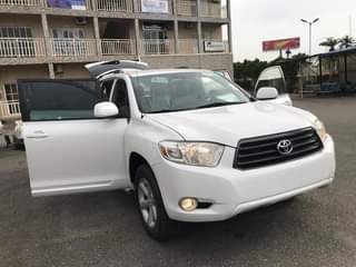 A picture of 2010 Toyota Highlander Toks Available