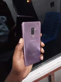 A picture of Samsung s9 plus