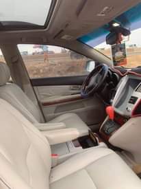 A picture of LEXUS RX350
