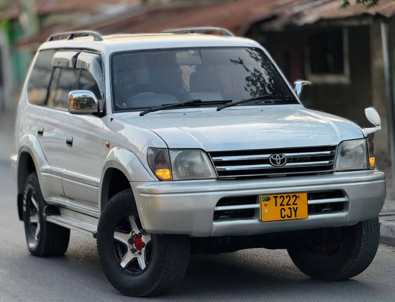 A picture of TOYOTA PRADO