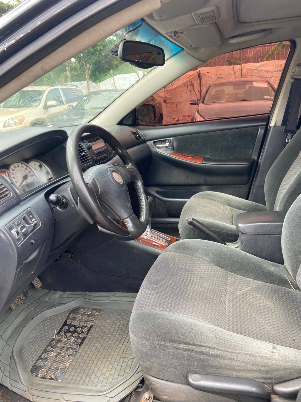 A picture of Toyota corrolla 07