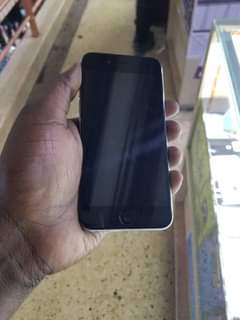 A picture of Iphone 6 64gb 370k