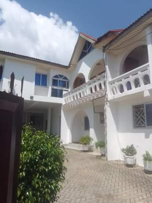 GHANA R.