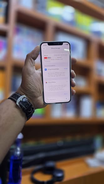A picture of Iphone 12 plain