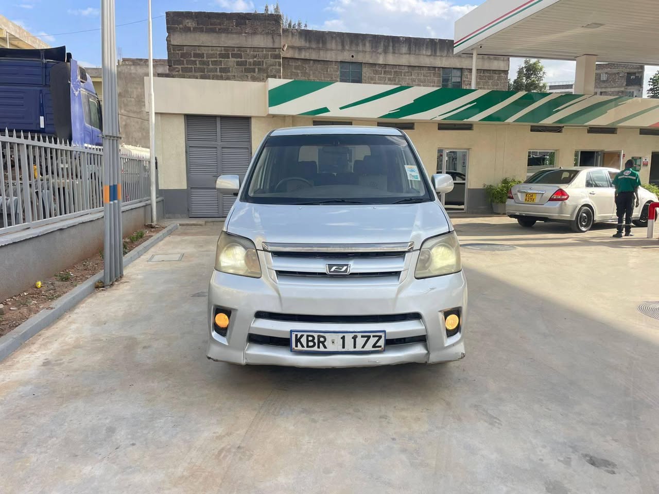 used toyota noah
