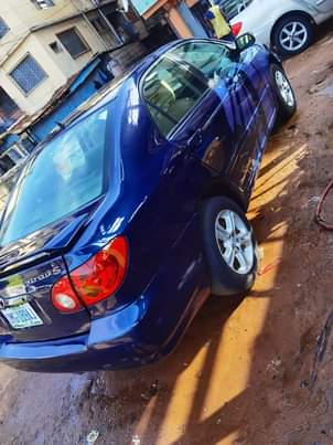 A picture of Toyota corolla 2006