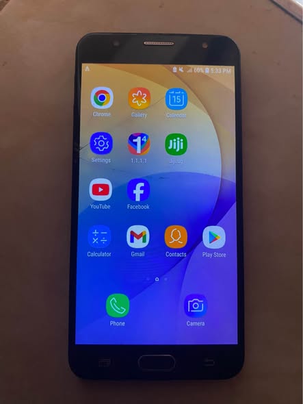 A picture of Samsung J7 prime on sale call me on 256784990726