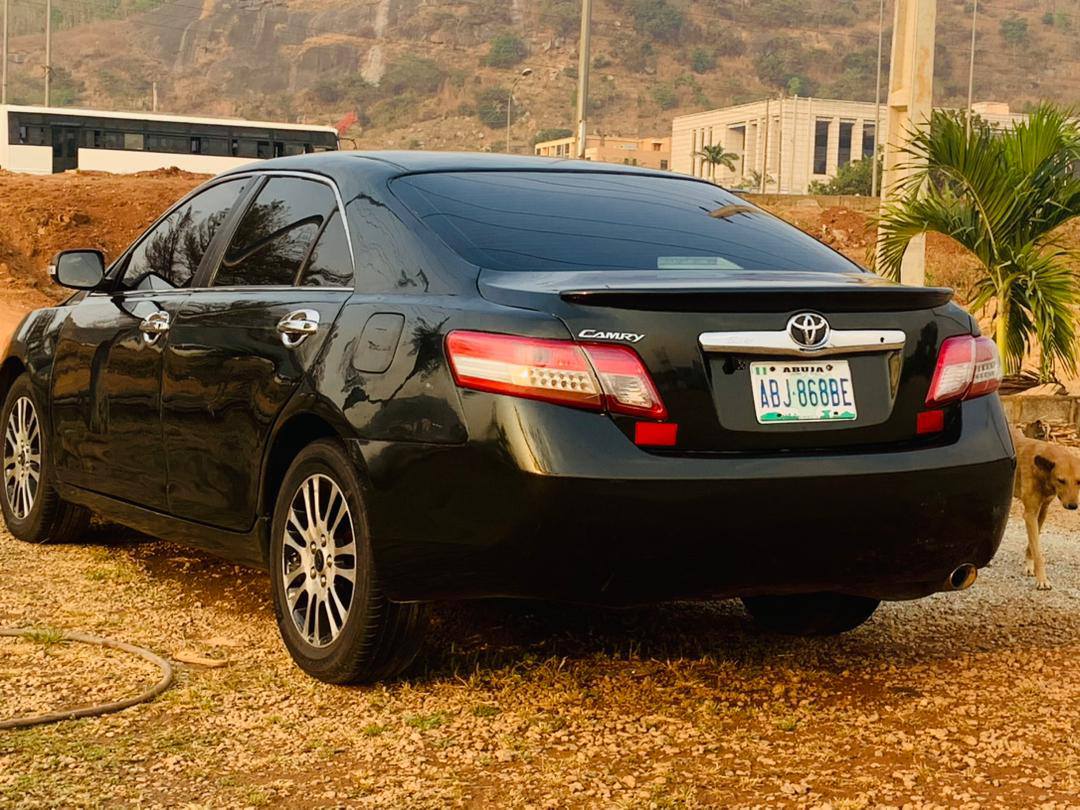 A picture of TOYOTA CAMRY 2009