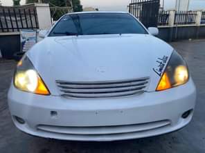 A picture of es 330 2005 Baked on first body Gear Ac Clean