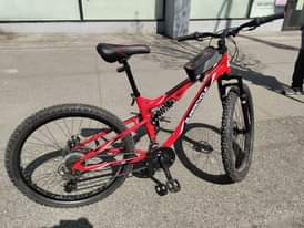 A picture of Scrambler 05 Red