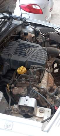 A picture of Nissan mini pick up