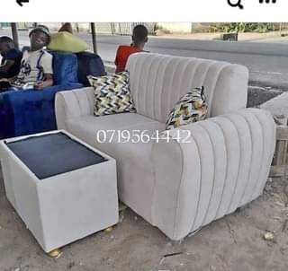 A picture of Jipatie sofa bei nafuu kabisa