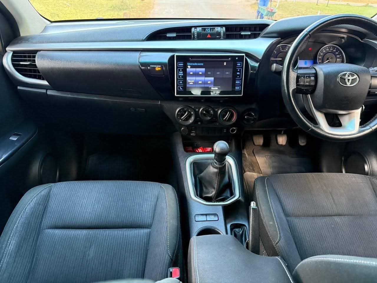 used toyota hilux