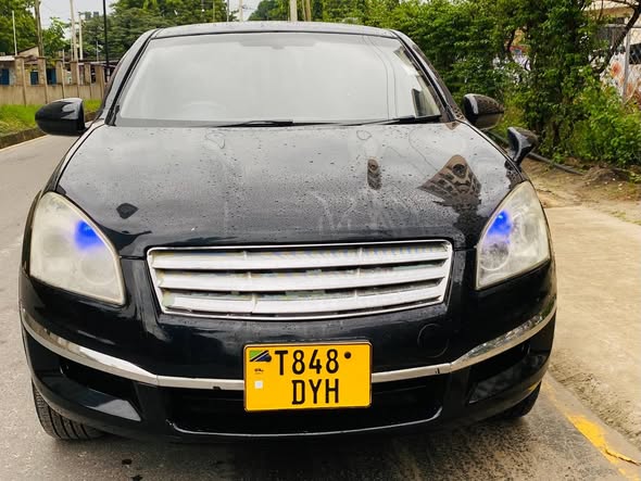 A picture of NISSAN CROSS RIDER