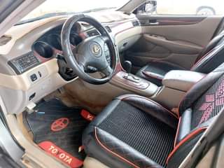 A picture of Dealer Market Es300 Engine Gear AC Need Fixing Painted on