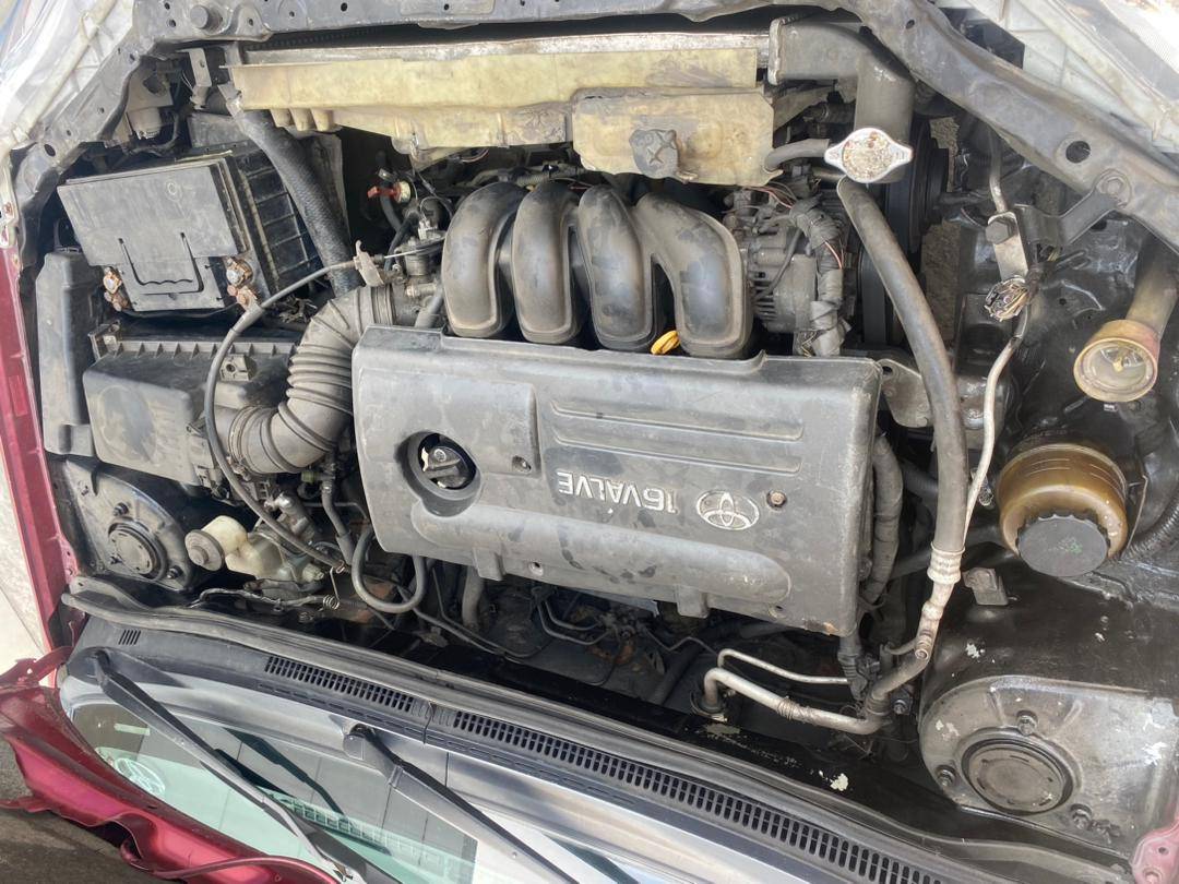 A picture of Toyota Corolla 04
